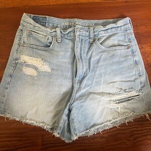 American Eagle Size 6 Mom Short